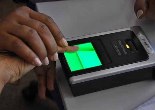 Eleitores do Distrito Federal que ainda não realizaram a biometria terão que enfrentar as filas destes últimos três dias de recadastramento; segundo o TRE-DF, 86,33% dos eleitores do DF já passaram pela revisão cadastral
