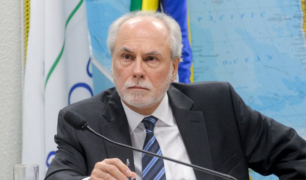 O Ministério das Relações Exteriores (MRE) informou que o embaixador brasileiro em Israel, Henrique Sardinha, manifestou nesta quinta (2) a contrariedade com o fato de dois brasileiros integrantes da Missão Humanitária a Gaza do Fórum Social Mundial terem sido barrados pelo serviço de imigração israelense; por meio de nota, o Itamaraty acrescentou que o embaixador do Brasil em Tel Aviv já entrou em contato com as autoridades israelenses "para manifestar contrariedade com o ocorrido com a delegação brasileira da Missão Humanitária a Gaza do Fórum Social Mundial”