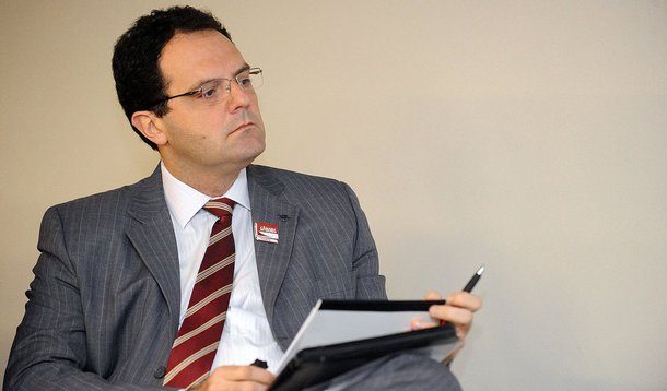 Segundo o ex-secretário executivo do Ministério da Fazenda, Nelson Barbosa, a recuperação vai começar no segundo semestre do ano que vem, mas, por efeito estatístico, não será evidente em números ainda em 2015: "A partir do segundo semestre do ano que vem a economia brasileira já estará em uma rota de aceleração do crescimento e de redução da inflação. Acho que pode ter uma recuperação, se tudo der certo, de 4% em 2016, até por base de comparação, efeito estatístico. Quando se parte de uma base baixa, a economia se recupera mais rápido"