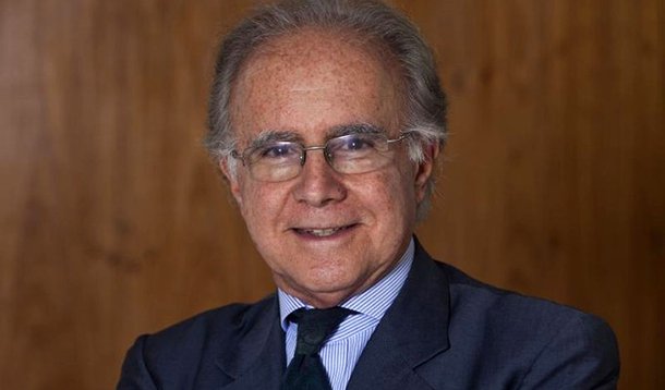 Joaquim Falcão, professor da FGV defende que o julgamento dos parlamentares citados no esquema de desvios de Alberto Youssef seja televisionado pelo Supremo Tribunal Federal: “Mostrar como o tribunal funciona, sobretudo em relação a casos de grande impacto nacional --como os de corrupção--, é hoje a principal fonte de legitimidade do Supremo e dos ministros”; vem aí um novo show midiático depois da Ação Penal 470?