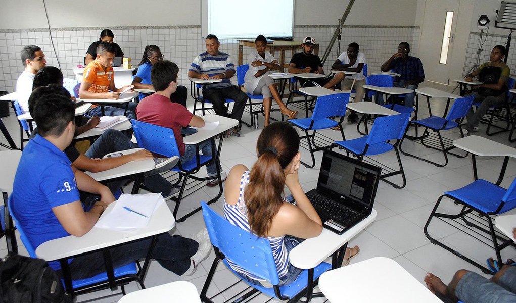 Brasil ocupa o 38° lugar entre os 44 países que tiveram a habilidade de seus estudantes avaliada no Programa Internacional de Avaliação de Estudantes (Pisa), que testou a habilidade de estudantes de 15 anos em resolver problemas de raciocínio lógico