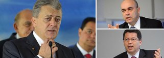 Presidente do Banco do Brasil, Aldemir Bendine, apresentou demissão ao ministro da Fazenda, Guido Mantega, nesta quarta-feira; os cotados para a pasta são o secretário executivo Paulo Rogério Caffarelli, e vice-presidente de Varejo do BB, Alexandre Abreu; mudança só deve ser oficializada durante a reforma ministerial 