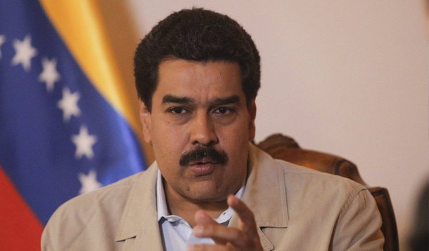 "Detivemos quatro grupos distintos que queriam trazer violência e levar a cabo atentados em cidades do centro do país, incluindo Caracas", disse o presidente Nicolás Maduro; "Foram capturados com provas, com explosivos. São grupos terroristas motivados pela extrema direita da Venezuela e por grupos paramilitares colombianos que estão envolvidos nos planos para trazerem violência para o nosso país", disse