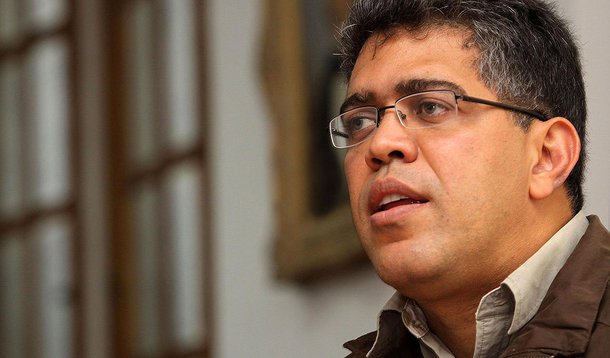 "A nós e a qualquer governo do mundo", acrescentou o ministro dos Negócios Estrangeiros venezuelano, Elías Jaúa; governo de Nicolás Maduro também disse que manterá congeladas as conversas para restaurar as relações diplomáticas bilaterais devido à ingerência norte-americana