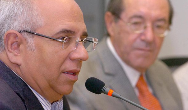 Presidente da Companhia de Saneamento Ambiental do Distrito Federal (Caesb), Oto Silvério Guimarães, disse nesta quinta-feira 6 que a companhia e a Polícia Civil vão investigar as causas do acidente que deixou um operário morto e quatro feridos durante novo rompimento em adutora na Estrada Parque Taguatinga-Guará (EPTG), em Brasília