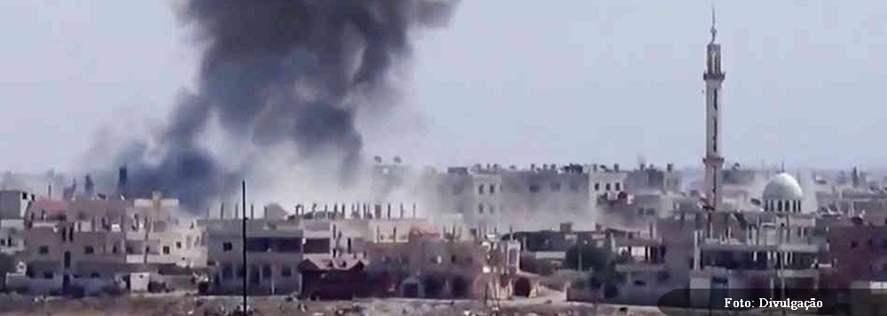 "Nós nos juntamos ao acordo internacional contra a aquisição e o uso de armas químicas mesmo antes dessa resolução ser aprovada", afirmou o presidente Bashar al-Assad, quando questionado se a Síria se adequaria à resolução adotada na sexta-feira.