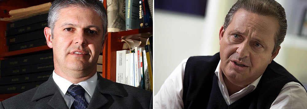 Além disso, colunista afirma, sobre o PSB, que a morte de Eduardo Campos "deixa o seu partido órfão de um líder. Abre-se um vácuo que dificilmente será preenchido por alguém com a autoridade de Campos"