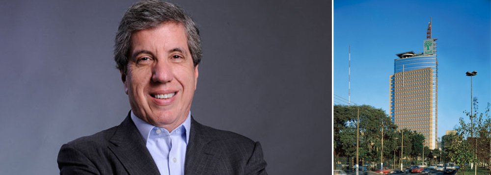 "Duas sílabas resumem a passagem de Fabio Barbosa pela Abril: na e da. Nada. Ele fez nada. Barbosa fracassou miseravelmente em pelo menos mitigar o declínio da Abril e suas revistas. A Abril que ele deixa é muito menor do que a Abril à qual ele chegou, há cinco anos", diz o jornalista Paulo Nogueira, editor do Diário do Centro do Mundo