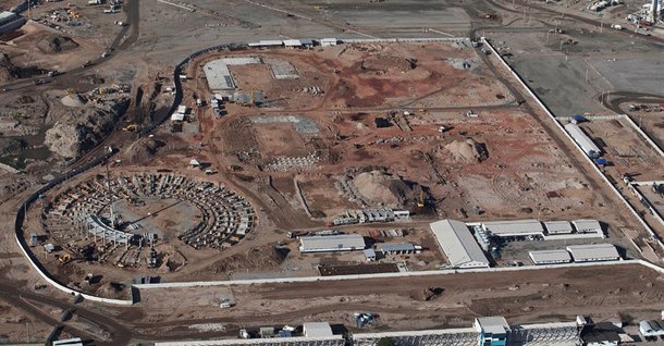 O Ministério Público do Estado do Rio (MP-RJ) vai recorrer da decisão judicial que negou embargo das obras do campo de golfe que será usado nos Jogos Olímpicos de 2016; de acordo com a assessoria de imprensa do órgão, promotores trabalham para apresentar recurso, mas ainda não informaram quando isso será feito; em agosto, o MP-RJ moveu ação civil pública para anular o licenciamento ambiental do projeto; mas o juiz titular da 7ª Vara de Fazenda,  Eduardo Antonio Klausner, entendeu que "nenhum fato novo justifica a ampliação da medida deferida e a paralisação da implantação do campo de golfe para as Olimpíadas"