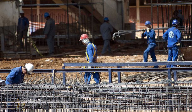 Economistas de instituições financeiras aumentaram as expectativas de crescimento brasileiro neste ano (de 1,67% para 1,70%), enquanto cortaram a projeção para a taxa básica de juros a 11,13%