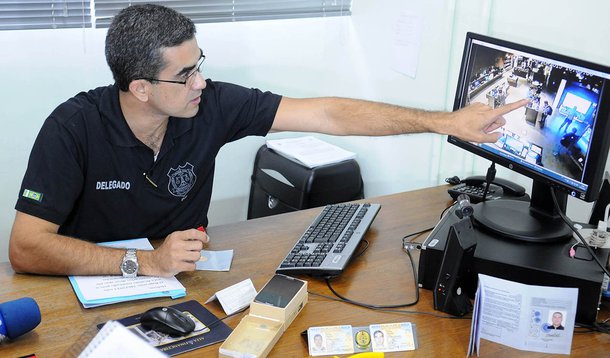 A Polícia Civil do Distrito Federal desarticulou uma quadrilha formada por homens de nacionalidade chilena especializada em praticar furtos em lojas de shoppings no DF e de outras unidades da Federação; somente em um estabelecimento comercial do Lago Norte, eles deram prejuízo de R$20 mil