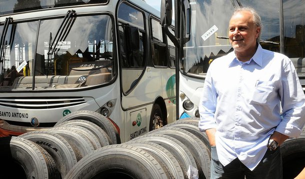 O governo do Distrito Federal exonerou dez secretários estaduais, nove administradores regionais e o diretor-geral do DFTrans, Marco Antônio Campanella, pois todos eles disputarão as eleições de outubro; ao todo, o DF tem 38 secretarias; as exonerações atendem à legislação eleitoral, que obriga a desincompatibilização de cargos antes meses antes das eleições por parte de quem deseja disputar o pleito