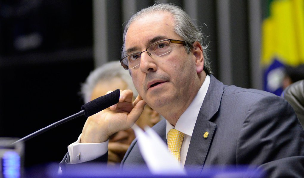 Numa referência indireta à Agenda Brasil, o presidente da Câmara disse que a Casa não tem "pré-disposição" em retardar qualquer matéria; o peemedebista voltou a criticar a articulação em torno das propostas do presidente do Senado, Renan Calheiros (PMDB-AL); "A melhor contribuição que o Senado poderia ter dado ontem era ter votado o projeto de desoneração. Isto ajudaria mais o ajuste fiscal do que a discussão", afirmou