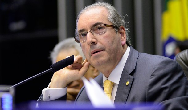 Numa referência indireta à Agenda Brasil, o presidente da Câmara disse que a Casa não tem "pré-disposição" em retardar qualquer matéria; o peemedebista voltou a criticar a articulação em torno das propostas do presidente do Senado, Renan Calheiros (PMDB-AL); "A melhor contribuição que o Senado poderia ter dado ontem era ter votado o projeto de desoneração. Isto ajudaria mais o ajuste fiscal do que a discussão", afirmou