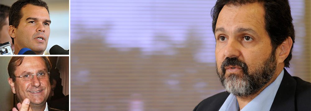 Governador Agnelo Queiroz desistiu de fundir as duas pastas e convidou para chefiar a Publicidade o jornalista André Duda (embaixo), que cuidou da área como o primeiro secretário no governo de Rogério Rosso e entra no lugar de Abimael Nunes; com isso, o jornalista Ugo Braga (acima) decide deixar o cargo de Secretário de Comunicação do Distrito Federal; mudanças estão previstas na edição desta terça-feira 10 do Diário Oficial do DF