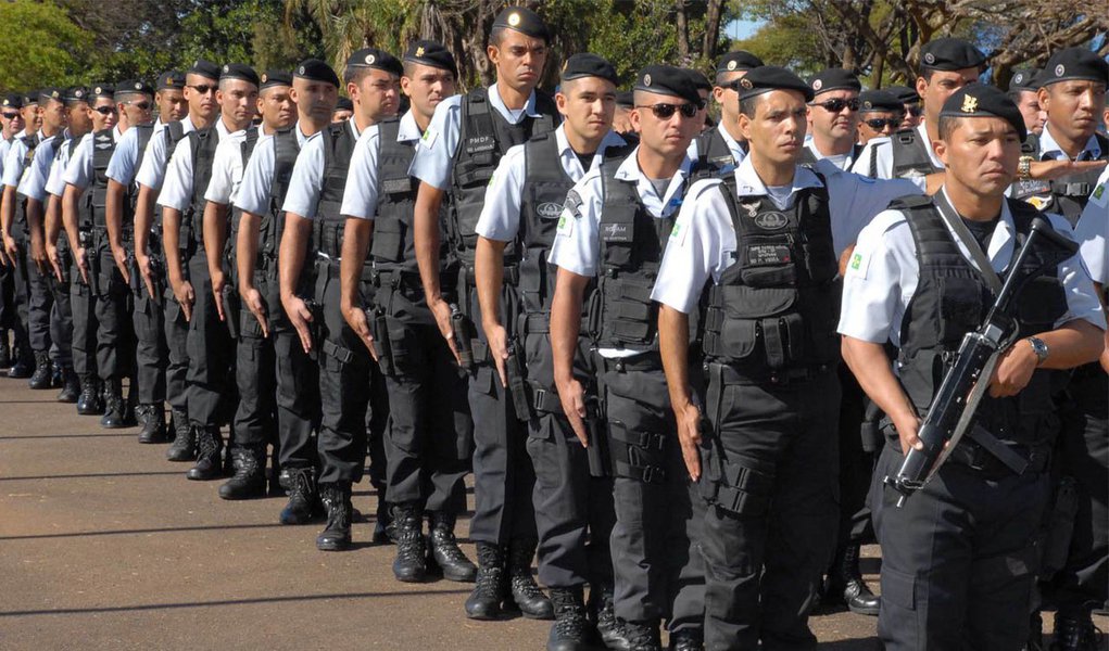 Além de combater criminosos, o objetivo da operação Ethos é organizar o trânsito na UnB. Para isso, agentes do Detran apoiarão os policiais militares para coibir os estacionamentos irregulares e facilitar o fluxo de veículos e pedestres no campus; diariamente mais de 70 mil pessoas e 20 mil carros circulam pela Universidade de Brasília