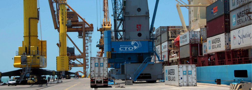O governo do Maranhão alcançou, no primeiro trimestre deste ano, 4,31 milhões de cargas movimentadas, um índice 25% maior em relação ao mesmo período do ano passado; na gestão financeira a empresa registrou um crescimento de 28,7% nas receitas operacionais, e uma redução de 36,9% em custos e despesas; como consequência, a rentabilidade saiu de R$ 100 mil em 2014 para R$ 11,1 milhões em 2015, ou seja, mais de 11.000% de lucratividade;os dados da Empresa Maranhense de Administração Portuária (Emap)