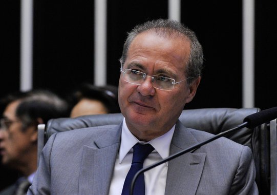 No Congresso, o governo encerrou a semana com gosto de vitória. Nem a resistência reforçada pela oposição foi suficiente para impedir a aprovação do texto principal do projeto de lei (PL 36/14) que altera a Lei de Diretrizes Orçamentárias (LDO) de 2014, permitindo rever a meta de resultado fiscal deste ano; no entanto, ainda falta uma emenda, que será colocada me votação pelo senador Renan Calheiros (PMDB-AL)