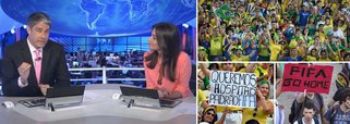 Emissora oficial do Mundial de Futebol deste ano, a Globo já vendeu cotas de R$ 1,4 bilhão, mas tenta descolar sua imagem do evento, que tem sido alvo de protestos; para jornalistas da rede, TV emitiu comunicado orientando-os a privilegiarem reportagens de denúncias de irregularidades; Globo não quer passar imagem de que é aliada da Fifa, embora o seja; além de transmitir os jogos, TV é licenciadora de mais de 1,7 mil produtos do Mundial; contradição define posição da empresa dos irmãos Marinho
