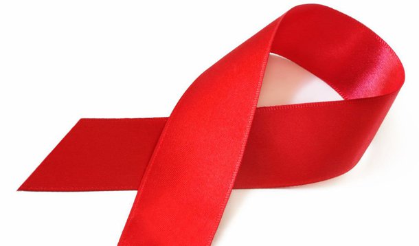 O surgimento dos antirretrovirais, o conhecido "coquetel", que se incorporaram ao tratamento desde 1996, mudou drasticamente o cenário, principalmente no que se refere à mortalidade; segundo a Gerência de Doenças Sexualmente Transmissíveis, a utilização desse medicamento fez com que secretaria reduzisse a taxa de 11,6 mortes por 100 habitantes (em 1996) para 4,2 mortes por 100 mil habitantes em 2012