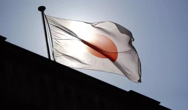 Um terremoto de magnitude 8,5 atingiu a costa leste do Japão neste sábado, 30, causando tremor em edifícios em Tóquio, mas sem relatos imediatos de danos, disse a agência estatal NHK rede; o terremoto, cujo centro estava localizado entre as ilhas Ogasawara, ao sul de Tóquio, foi sentido em várias partes do Japão e teve uma profundidade de 590 quilômetros; Tokyo Electric Power Co 9501.T disse que a usina nuclear de Fukushima não foi atingida e o aeroporto de Narita, na capital, estavam operando normalmente