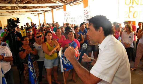 O candidato ao governo do Maranhão pelo PMDB, Edison Lobão Filho, afirmou que a proposta será implementada ainda no primeiro semestre do seu governo, caso seja eleito; "A nossa juventude, os nossos estudantes, enfim, todos precisam estar conectados ao mundo e antenados às novas tecnologias, essenciais para a troca de conhecimento, e abertos ao mundo da sapiência", disse