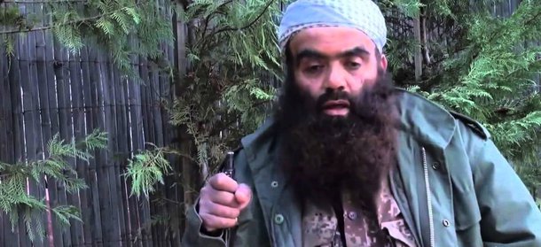 Frente Al Nosra, ramo sírio da Al Qaeda, ameaçou hoje (27) – com represálias "em todo o mundo" – os países da coligação liderada pelos Estados Unidos que fazem ataques aéreos aos jihadistas na Síria; "Esses Estados cometeram um ato horrível que vai colocá-los na lista dos alvos das forças jihadistas em todo o mundo", advertiu o porta-voz da Al Nosra, Abu Firas al Suri, num vídeo divulgado na internet, classificando os ataques aéreos como uma "guerra contra o Islã"