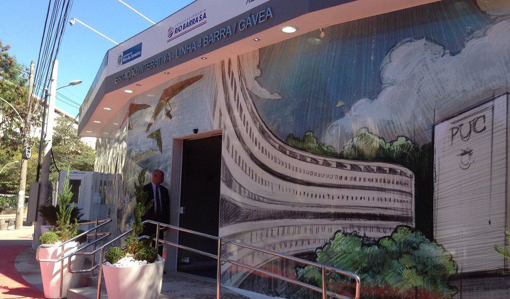 Uma estação interativa com recursos tecnológicos foi inaugurada pelo Consórcio Linha 4 do Metrô, na Fundação Planetário, na Gávea, zona sul do Rio; o espaço permite ao visitante conhecer os futuros terminais de passageiros e túneis da Linha 4 do Metrô no trecho entre a Barra da Tijuca, na zona oeste, e a Gávea; a estação armazena imagens em 3D, maquete das obras, tela interativa, além de imagens que mostram cada etapa da obra