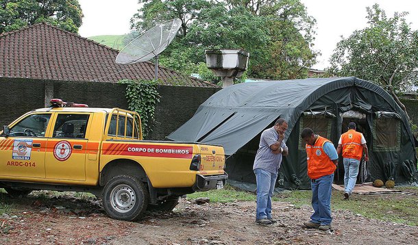 Um plano de contingência para atender ao Plano Estadual de Proteção e Defesa Civil foi instituído pela Secretaria Estadual de Assistência Social e Direitos Humanos do Rio, com o objetivo é tornar mais ágil a tomada de decisões e as ações de auxílio a vítimas de tragédias naturais; com a assinatura da resolução n° 610, de 5 de novembro de 2014, a secretaria passa a contar com estrutura para dar apoio às comissões municipais de Defesa Civil e às secretarias municipais de Assistência Social