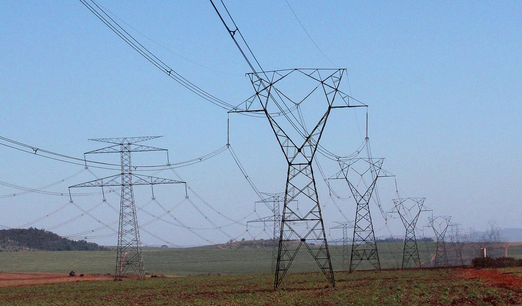 Aumento deve ser aplicado a partir de quinta-feira 18 nas tarifas de energia da distribuidora Energisa Nova Friburgo, que abastece cerca de 100 mil consumidores no município do Rio de Janeiro