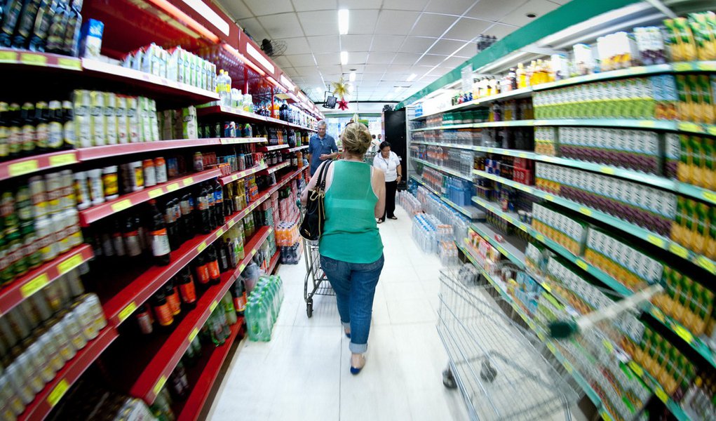 Conforme os números divulgados pela Associação Brasileira de Supermercados (Abras), foi o desempenho mais fraco desde 2006, quando o setor enfrentou retração de 1,59%