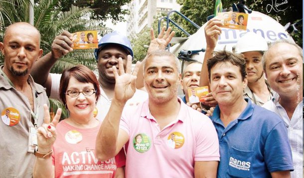 Líder na disputa ao Senado no Rio, deputado deve o imposto e o condomínio onde vive sua filha mais velha, na Barra da Tijuca; "Estamos passando um constrangimento enorme", diz ex-mulher; notícia é da coluna Painel, de Bernardo Mello Franco