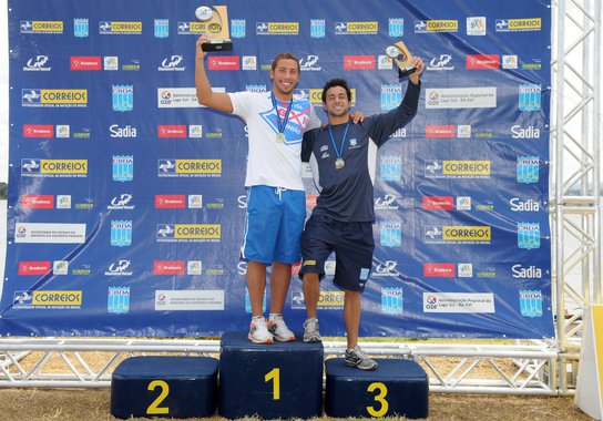Lago Paranoá recebeu neste domingo a 6ª Etapa do Campeonato Brasileiro de Maratonas Aquáticas; Samuel de Bona veio de Campo Alegre (RS) e ficou em primeiro lugar na competição
