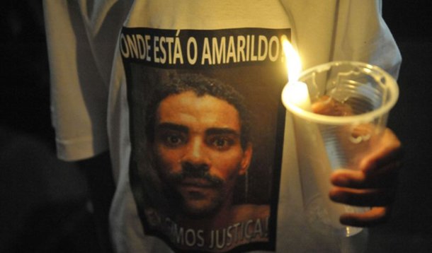 Os sargentos Reinaldo Gonçalves e Lourival Moreira e o soldado Wagner Soares se apresentaram na tarde desta quarta (23), no Quartel-General da corporação, no centro da capital fluminense; eles tiveram a prisão preventiva decretada nesta terça (22) pela juíza da 35ª Vara Criminal da capital por envolvimento no desaparecimento do ajudante de pedreiro Amarildo de Souza