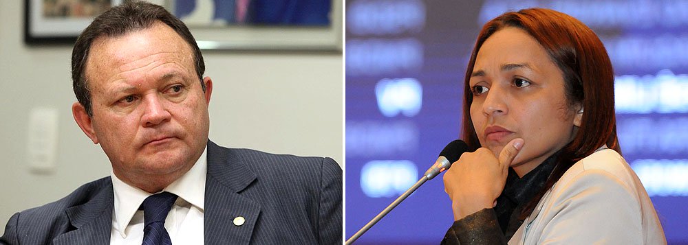 Em nota assinada pelos deputados Carlos Brandão e Eliziane Gama, PSDB e PPS não descartam a possibilidade de candidatura própria; mas querem antes discutir aliança com o pré-candidato do PCdoB, Flávio Dino; Brandão e Eliziane disputam a indicação de vice-governador na chapa de Dino; em fevereiro a dirigente se reuniu com Aécio Neves (PSDB), segundo a deputada discutiram a possibilidade de aliança entre os dois partidos no Maranhão