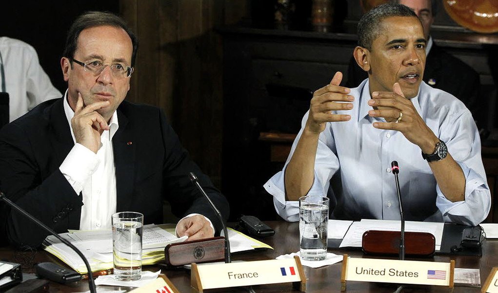 "Enquanto preparamos a conferência sobre o clima, que será realizada em Paris no próximo ano, continuamos a apelar a todos os países para que se associem ao nosso objetivo de um acordo mundial ambicioso para a redução das emissões de gases de efeito de estufa por meio de medidas concretas", dizem Obama e Hollande em texto publicado nas páginas do Le Monde e Washington Post 