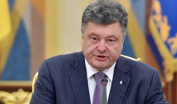 Alerta foi dado nesta nesta quarta-feira, 11, pelo presidente ucraniano, Petro Poroshenko, se não houver um cessar-fogo imediatamente no conflito com separatistas pró-Rússia; "Ou a situação regride para uma desaceleração, cessar-fogo... ou a situação ficará fora de controle", afirmou ele depois de ser recebido pelo presidente bielorrusso, Aleksander Lukashenko, antes das negociações com os líderes de França, Alemanha e Rússia, em Belarus