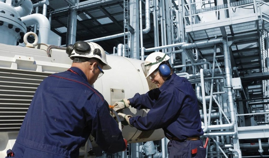 Em agosto, a taxa foi de 5,3%, informou o IBGE nesta quinta-feira; pesquisa mostra que 1,3 milhão de pessoas estavam desocupadas no mês passado, mantendo estabilidade em relação a agosto deste ano e a setembro de 2012