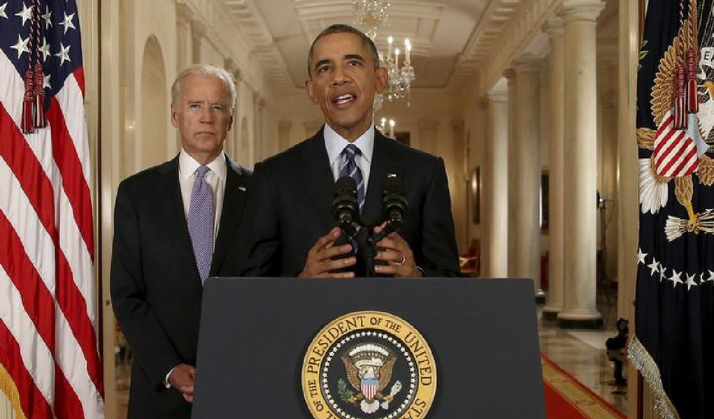 O presidente dos Estados Unidos, Barack Obama, saudou um acordo nuclear com o Irã nesta terça-feira como uma oportunidade para mudar a direção no Oriente Médio e alertou que vetará qualquer tentativa de céticos parlamentares republicanos de reverter o pacto; "Após dois anos de negociações, os Estados Unidos, junto com nossos parceiros internacionais, alcançaram algo que décadas de animosidade não conseguiram: um compreensivo acordo de longo prazo com o Irã que vai evitar que o país obtenha uma arma nuclear", disse ele