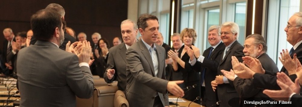 Filme "O Capital", do cultuado cineasta Costa-Gavras, e que acaba de estrear em São Paulo, desnuda, diante de nossos olhos, a essência do capitalismo financeiro através da escalada de um graduado funcionário