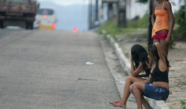 O Ministério do Turismo informou que o Rio de Janeiro é o segundo estado do País com o maior número de denúncias voltadas à exploração sexual de crianças e adolescentes; entre janeiro e junho deste ano, foram feitas 187 denúncias pelo Disque 100;  a capital fluminense vai sediar a primeira etapa do seminário que debate as estratégias de proteção e enfrentamento à exploração sexual no turismo