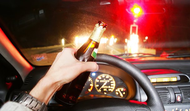 Polícia Rodoviária Federal realiza nesta quinta-feira (10) operação especial de fiscalização nas principais saídas do Distrito Federal. A iniciativa está ligada ao jogo do Brasil que ocorrerá em Brasília no próximo sábado (12), às 17h, no Estádio Mané Garrincha, pela disputa do terceiro lugar da Copa do Mundo. Além do aumento dos casos de embriaguez na direção, a lista de condutores sem habilitação também cresceu, em 231,8% entre 1º de junho e 8 de julho