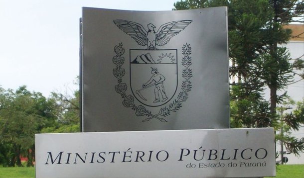 O auditor fiscal Luiz Antônio de Souza, acusado de participar de um esquema de corrupção na Receita Estadual em Londrina, no norte do Paraná, fez um acordo de delação premiada com o Ministério Público do Paraná (MP-PR); Souza está preso desde o dia 13 de janeiro, quando foi flagrado pelo Gaeco em um motel em Londrina com uma adolescente de 15 anos; ele responde por favorecimento à prostituição de menores