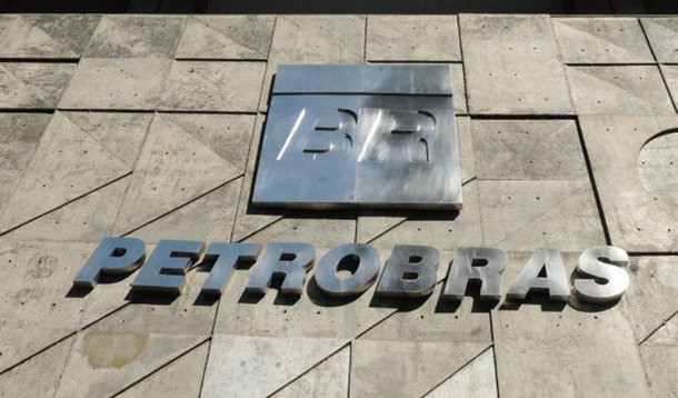 Em comunicado, a petroleira brasileira diz que "considera que a integração das habilidades e experiência dos consorciados em Libra, em especial Shell e Total, que por sua ampla atividade internacional em oportunidades em águas profundas e pela grande experiência em gerenciamento da concepção e implantação de megaprojetos na área de energia, virão contribuir de forma significativa para a obtenção de resultados mais eficientes na implantação da melhor solução para a produção da acumulação"; sobre as companhias chinesas CNPC e CNOOC, Petrobras destaca "robustez financeira  e histórico de relacionamentos anteriores"