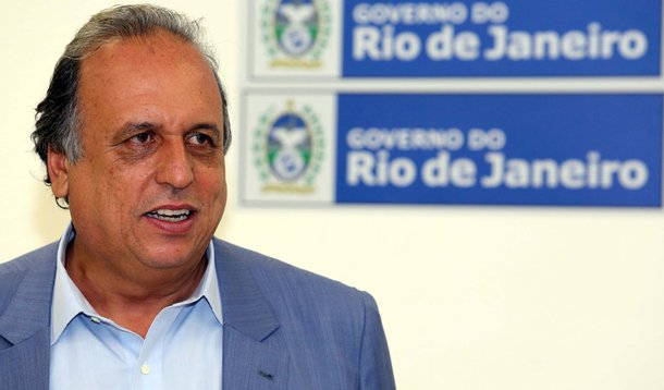 Governador do Rio, Luiz Fernando Pezão, também disse que, em jantar que reunirá representantes e parlamentares do PMDB nesta noite, será pedido apoio às medidas provisórias que estão no Congresso Nacional; "A gente ajudou a eleger, agora tem que ajudar a governar, como sempre o PMDB fez. Ainda mais tendo o vice-presidente. Sou favorável que se mantenha [a aliança]. Só quero que em 2018 a gente tenha candidato", afirmou