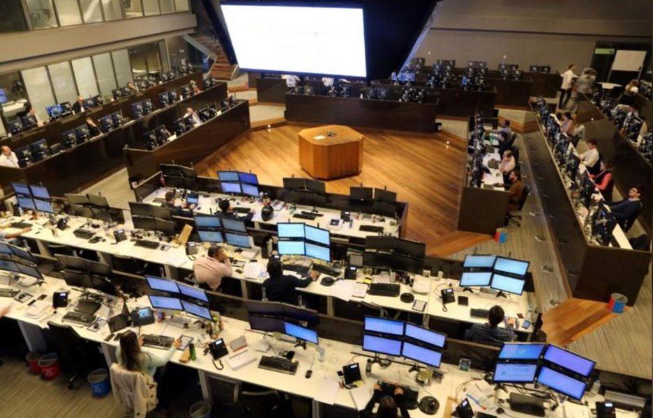 O mercado está dizendo: “O Estado sou eu”. É uma ameaça à democracia