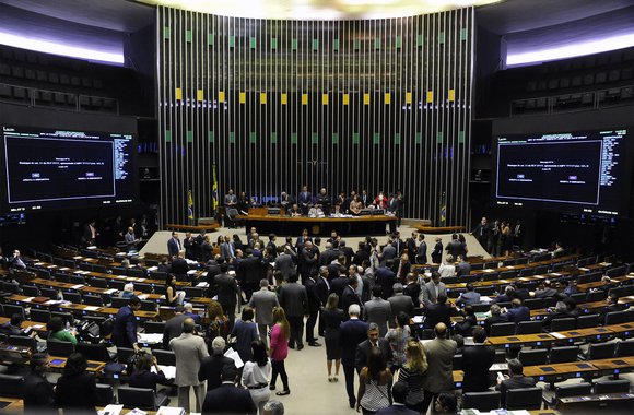 A batalha mais importante é pela maioria no Congresso