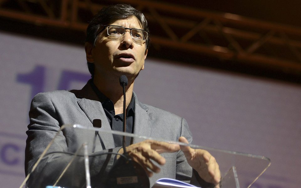 Pochmann: terceirização acabará com o emprego púbico como conhecemos