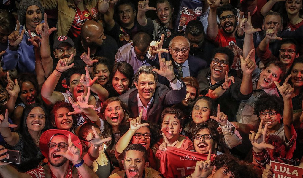 O que é viver senão lutar? A Presidência de Haddad