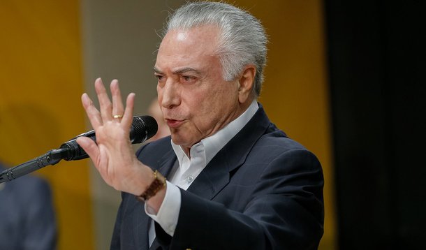 A despeito de recomendações, Temer vai manter térmicas mais caras ligadas
